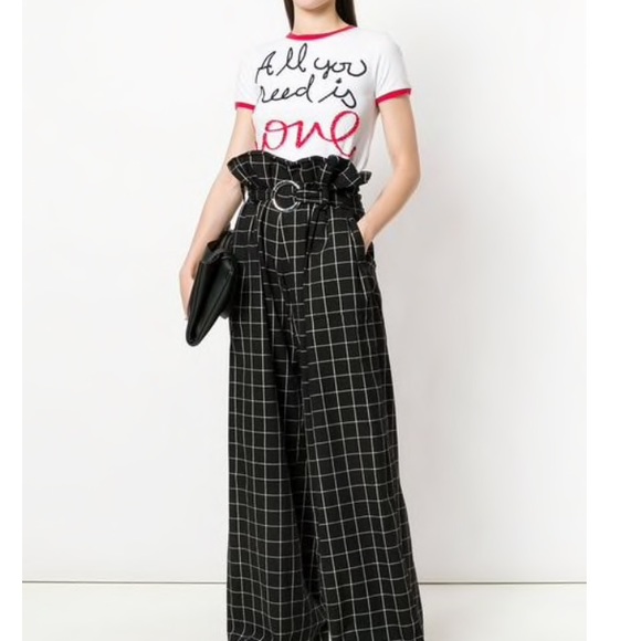 Alice and Olivia All you need is Love Beatles Tee - Picture 2 of 10